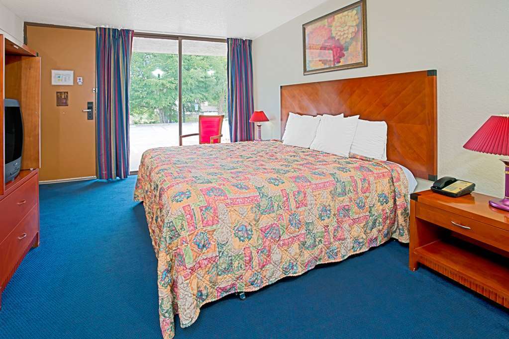 Days Inn & Suites By Wyndham Clermont Cameră foto